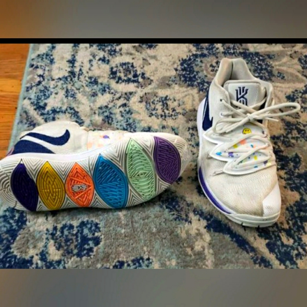 Have a Nike day kyrie 5 Shoes